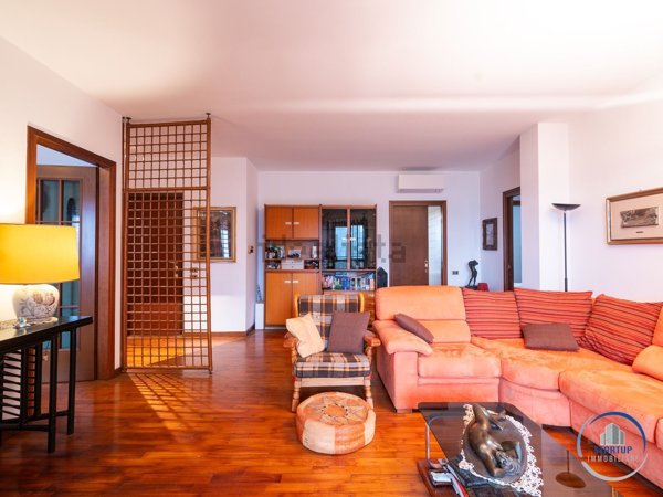 appartamento in vendita a Milano in zona Niguarda