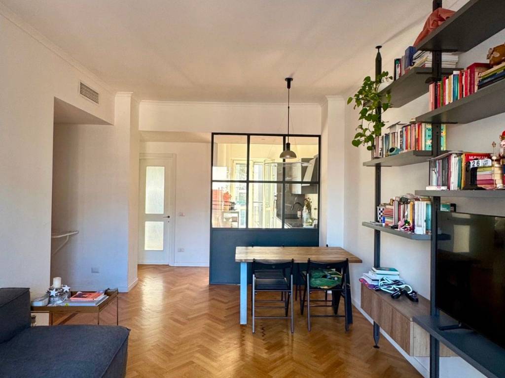 appartamento in vendita a Milano in zona Isola