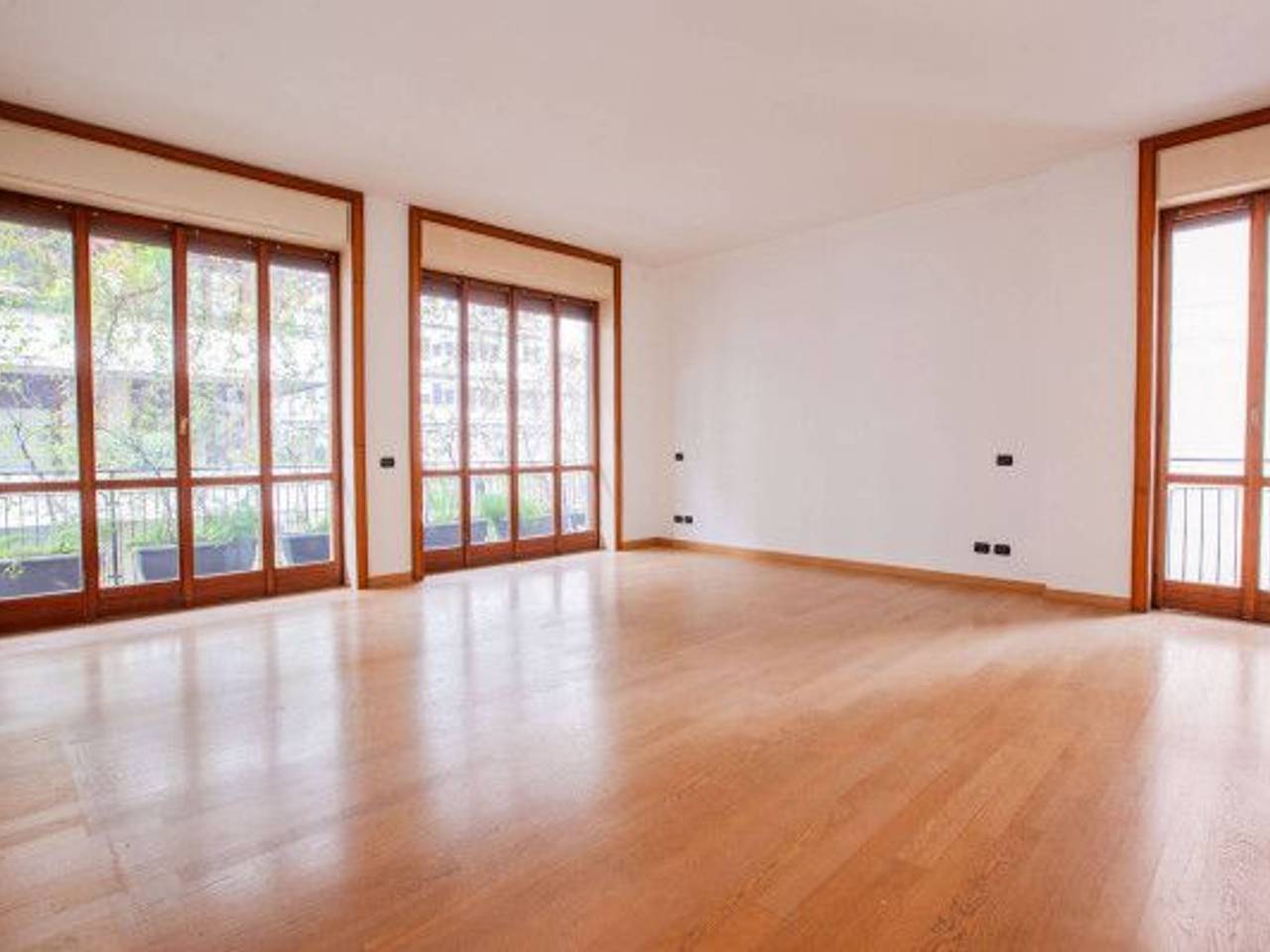 appartamento in vendita a Milano in zona Sant'Ambrogio