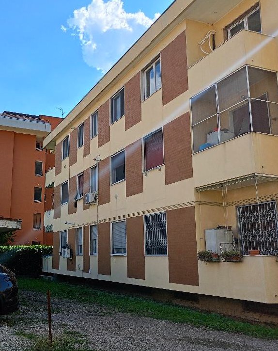 appartamento in vendita a Milano in zona Figino