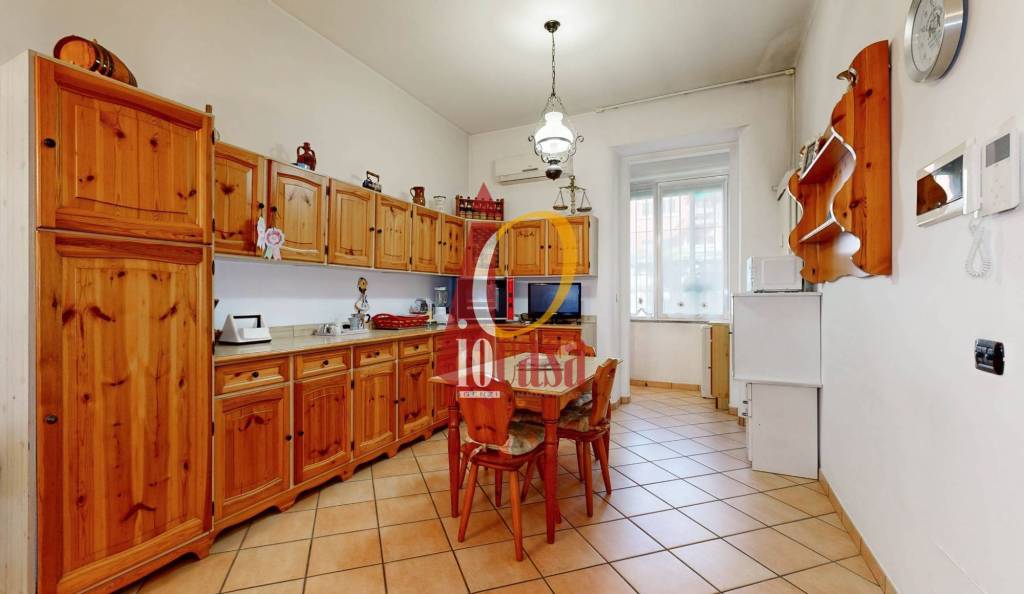 appartamento in vendita a Milano in zona Corvetto