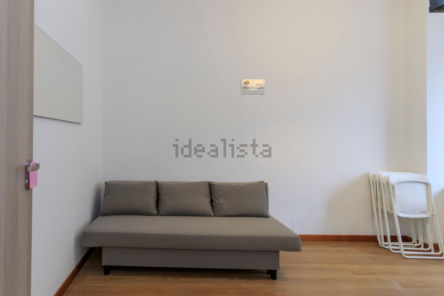 appartamento in vendita a Milano in zona Famagosta