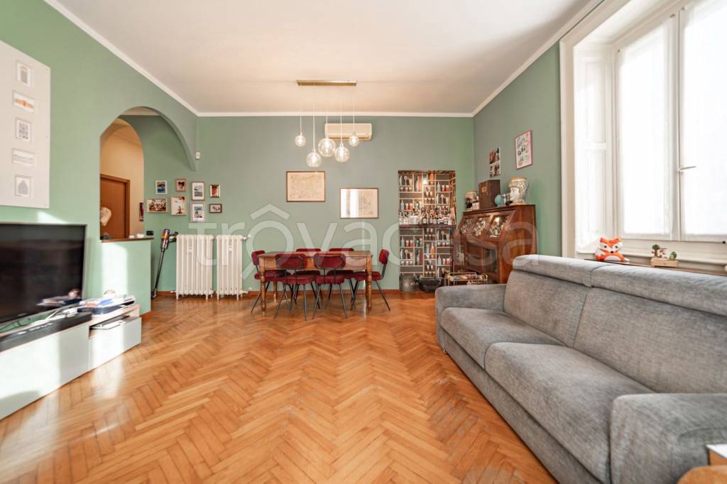 appartamento in vendita a Milano in zona Chiesa Rossa