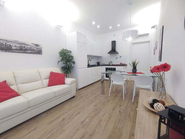 appartamento in vendita a Milano in zona Famagosta