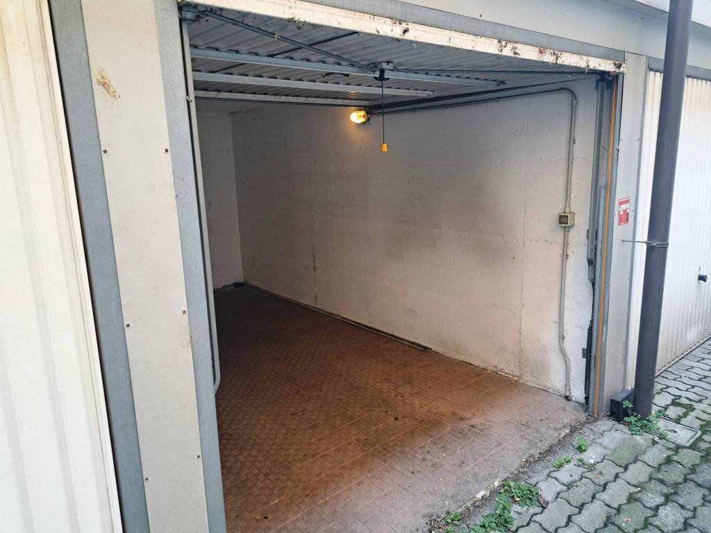 appartamento in vendita a Milano in zona Precotto