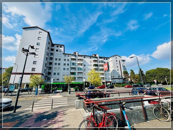 appartamento in vendita a Milano in zona Baggio