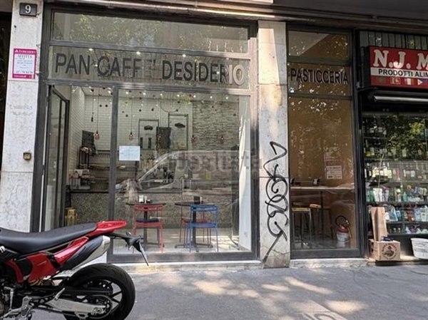 negozio in vendita a Milano in zona Porta Romana