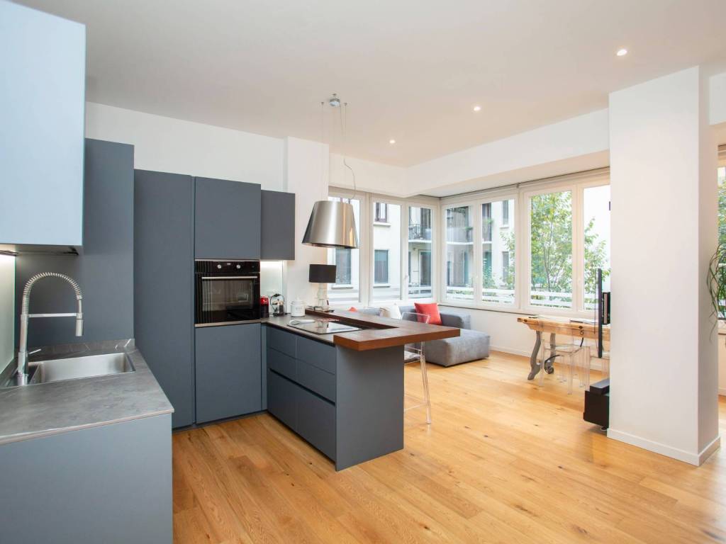 appartamento in vendita a Milano in zona Centro Direzionale