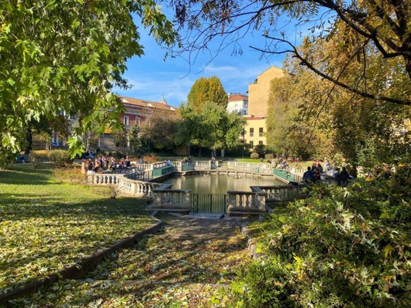 appartamento in vendita a Milano in zona Guastalla