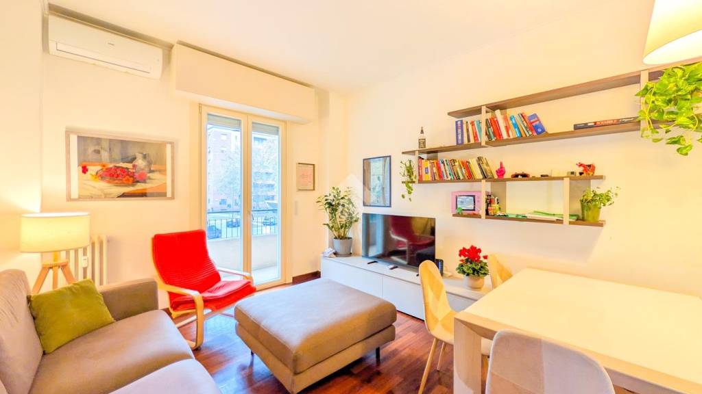 appartamento in vendita a Milano in zona Porta Vittoria