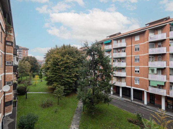 appartamento in vendita a Milano in zona Chiesa Rossa