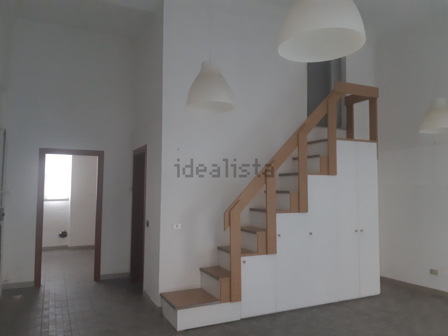 negozio in vendita a Milano in zona Piazzale Lodi