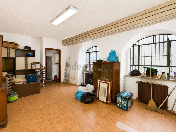 locale di sgombero in vendita a Milano in zona Isola