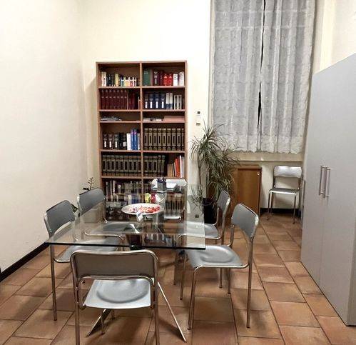 ufficio in vendita a Milano in zona Città Studi