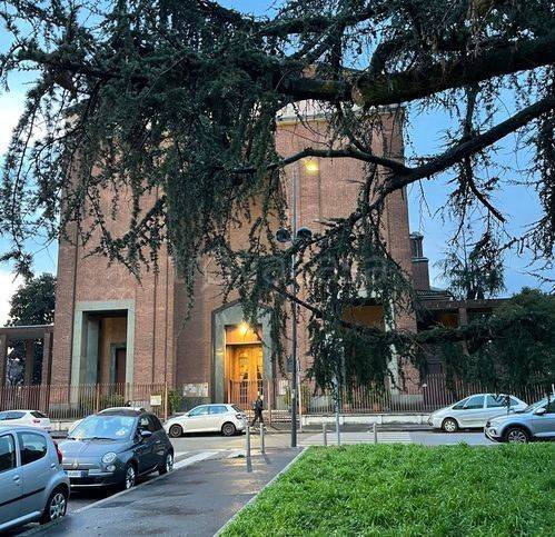 appartamento in vendita a Milano in zona Baggio