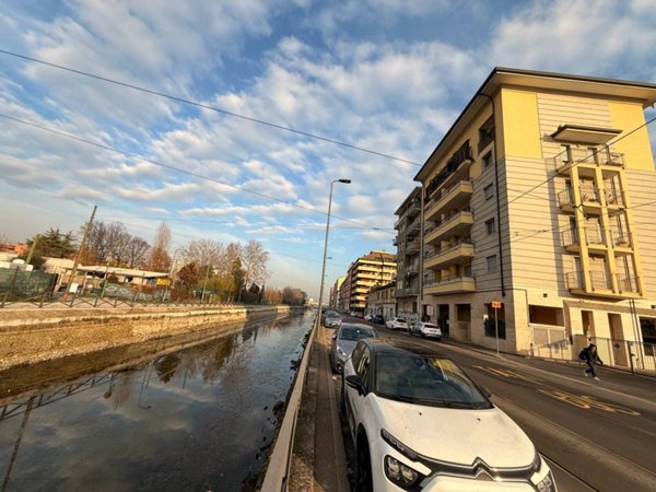 appartamento in vendita a Milano in zona Barona