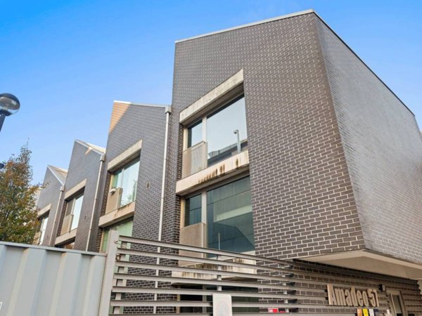 appartamento in vendita a Milano in zona Lambrate