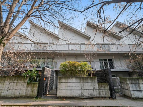 appartamento in vendita a Milano in zona Ortica