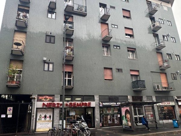 appartamento in vendita a Milano in zona Forze Armate