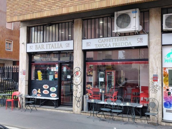 negozio in vendita a Milano in zona Dergano