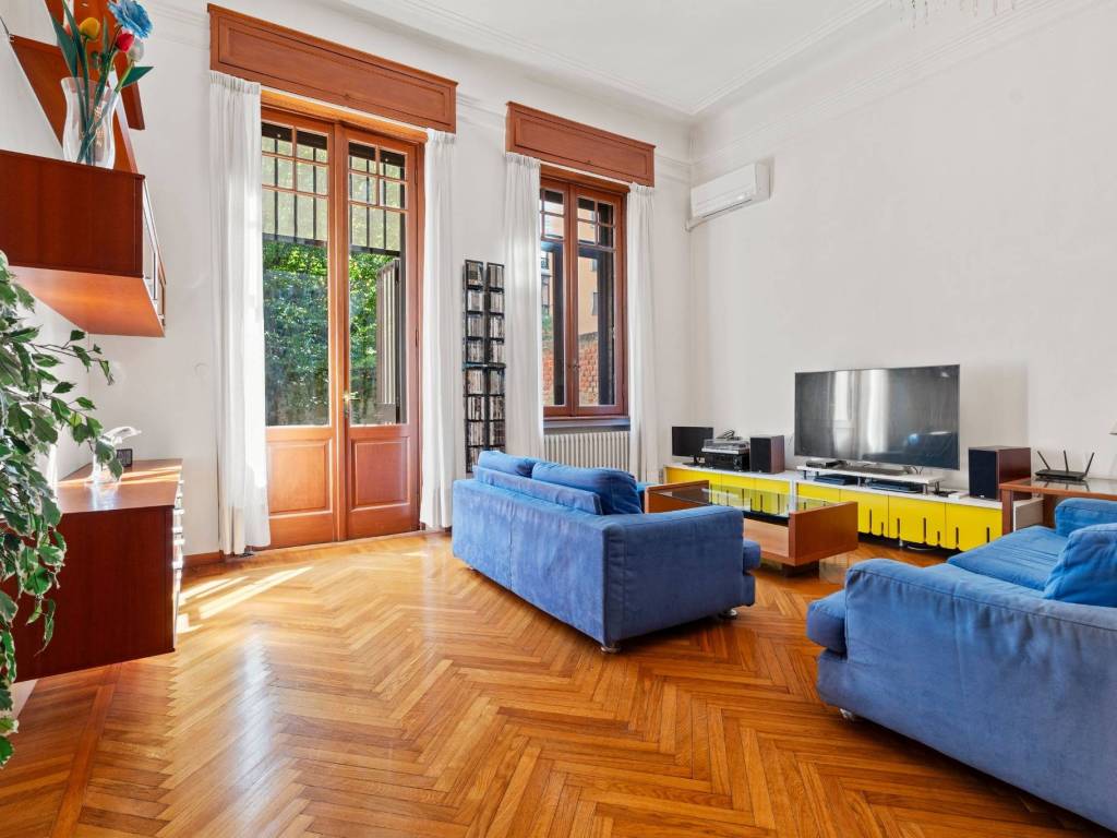 casa indipendente in vendita a Milano in zona Porta Romana