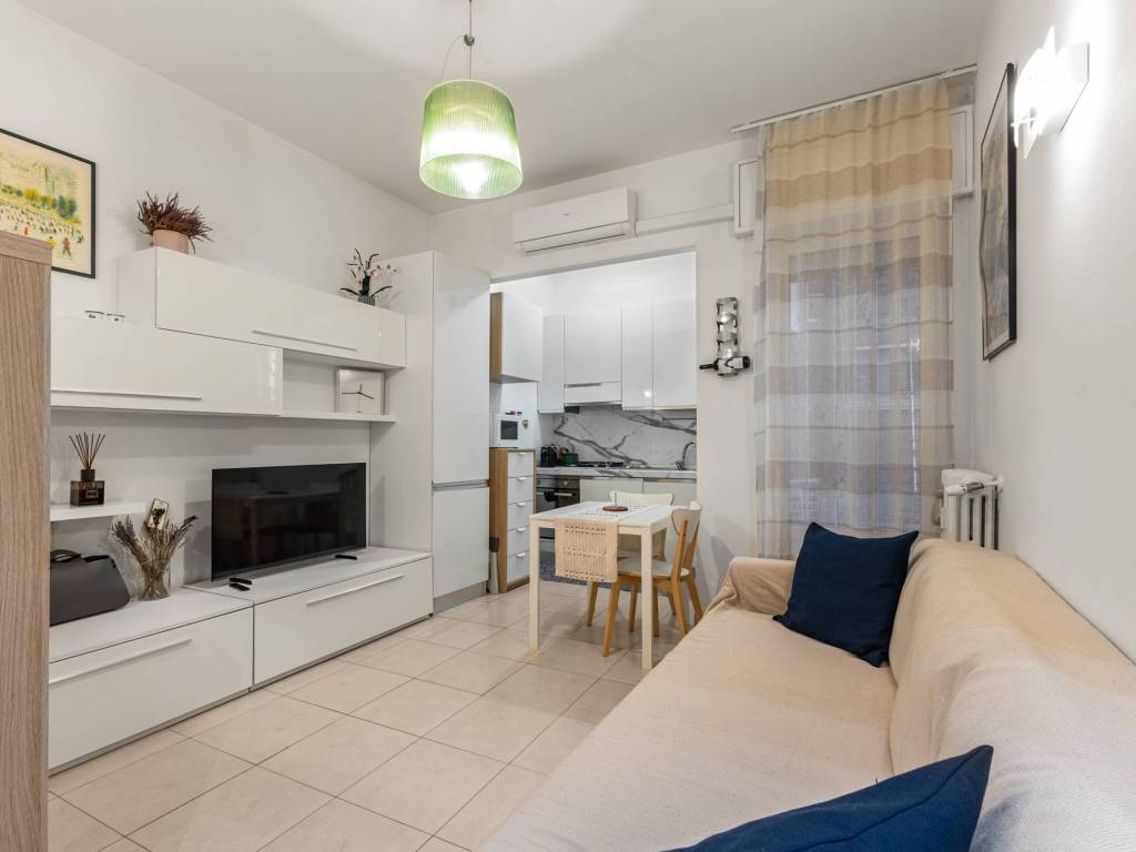 appartamento in vendita a Milano in zona Vigentino