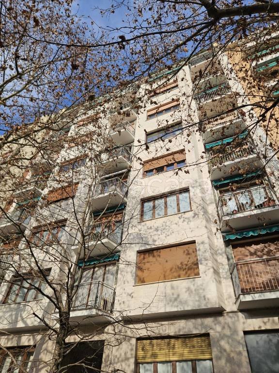 appartamento in vendita a Milano in zona Sempione