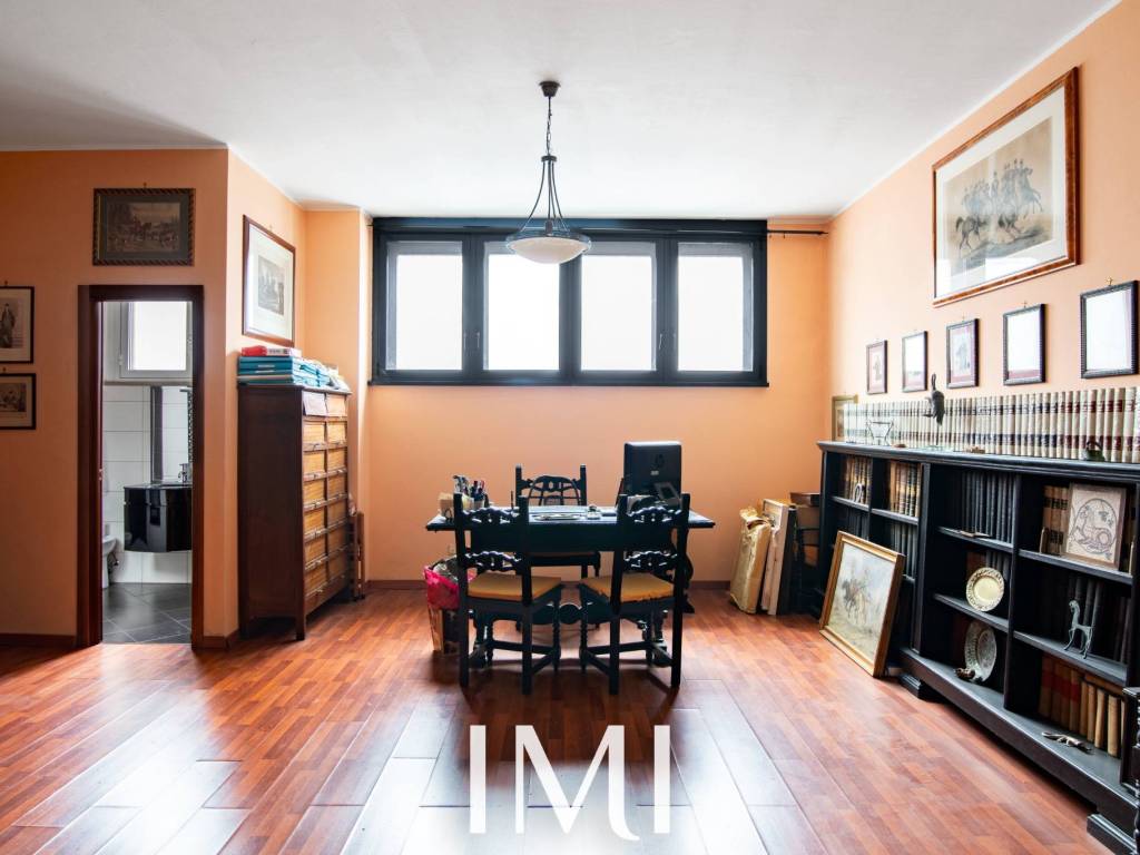 appartamento in vendita a Milano in zona Sempione