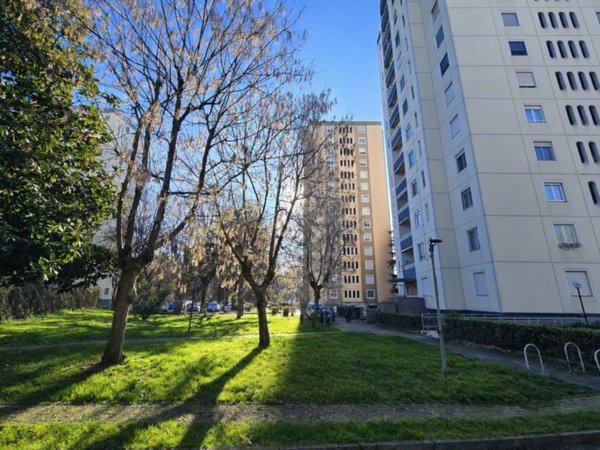 appartamento in vendita a Milano in zona Gallaratese