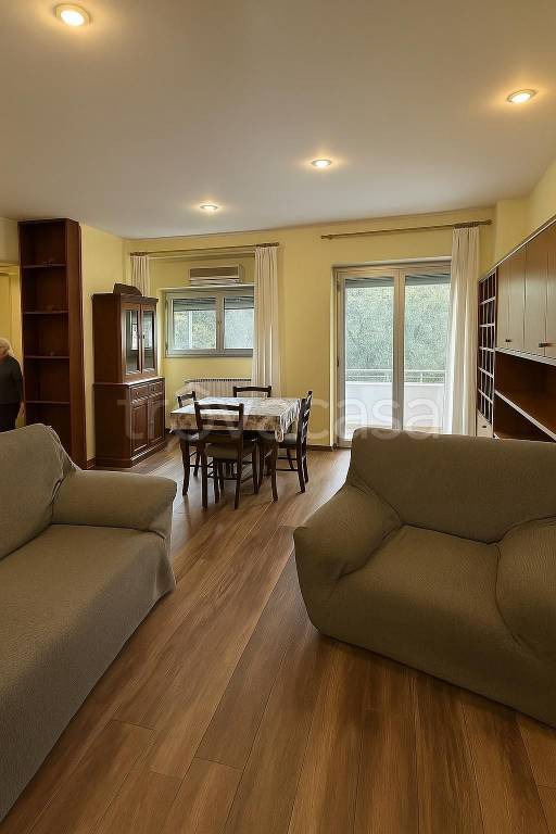 appartamento in vendita a Milano in zona Lorenteggio