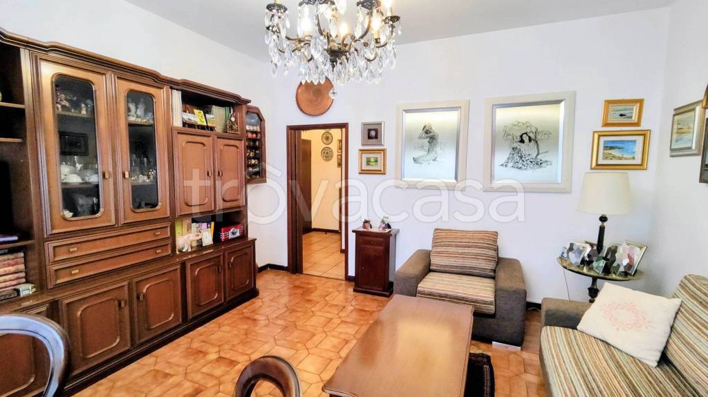 appartamento in vendita a Milano in zona Gallaratese