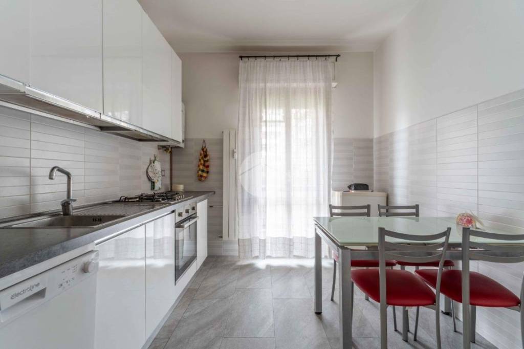 appartamento in vendita a Milano in zona Gratosoglio