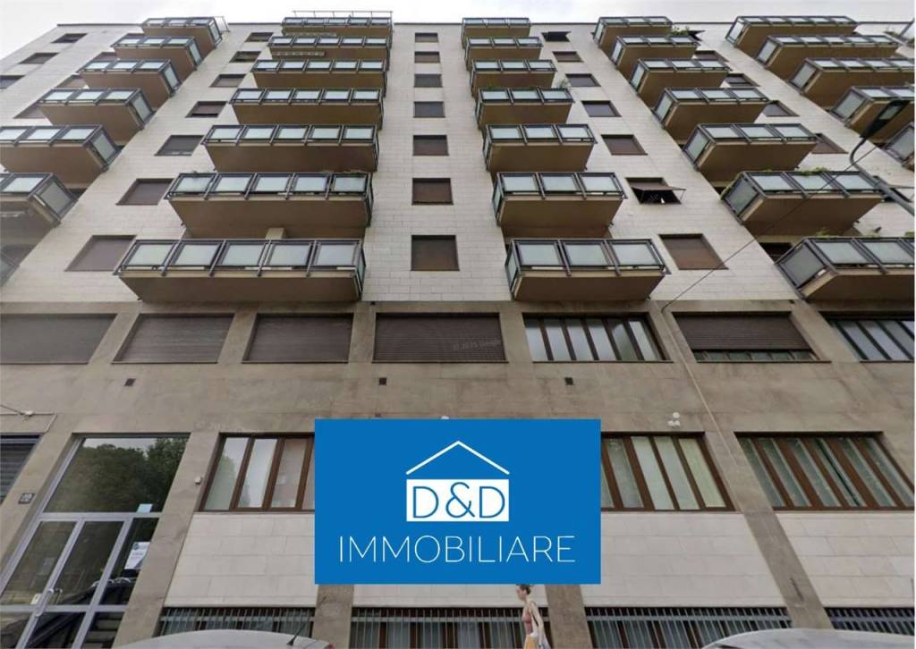 appartamento in vendita a Milano in zona Lorenteggio