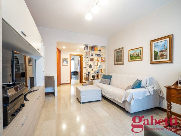 appartamento in vendita a Milano in zona Loreto