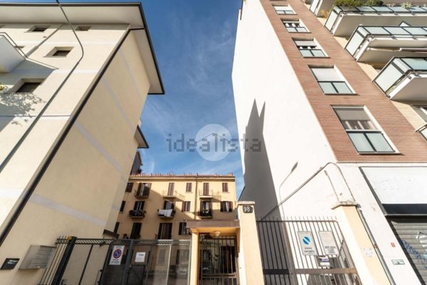 appartamento in vendita a Milano in zona Lorenteggio