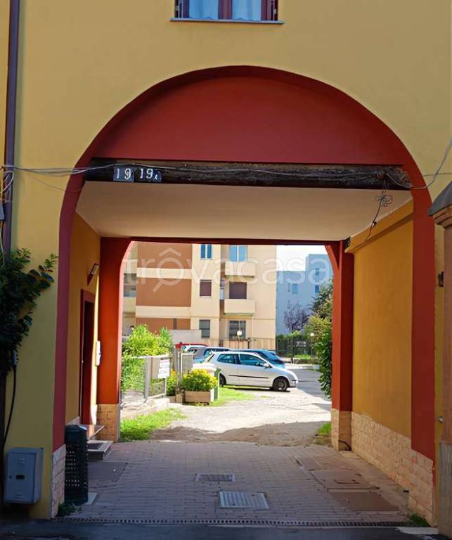 appartamento in vendita a Milano in zona Figino