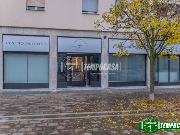 negozio in vendita a Milano in zona Bovisa