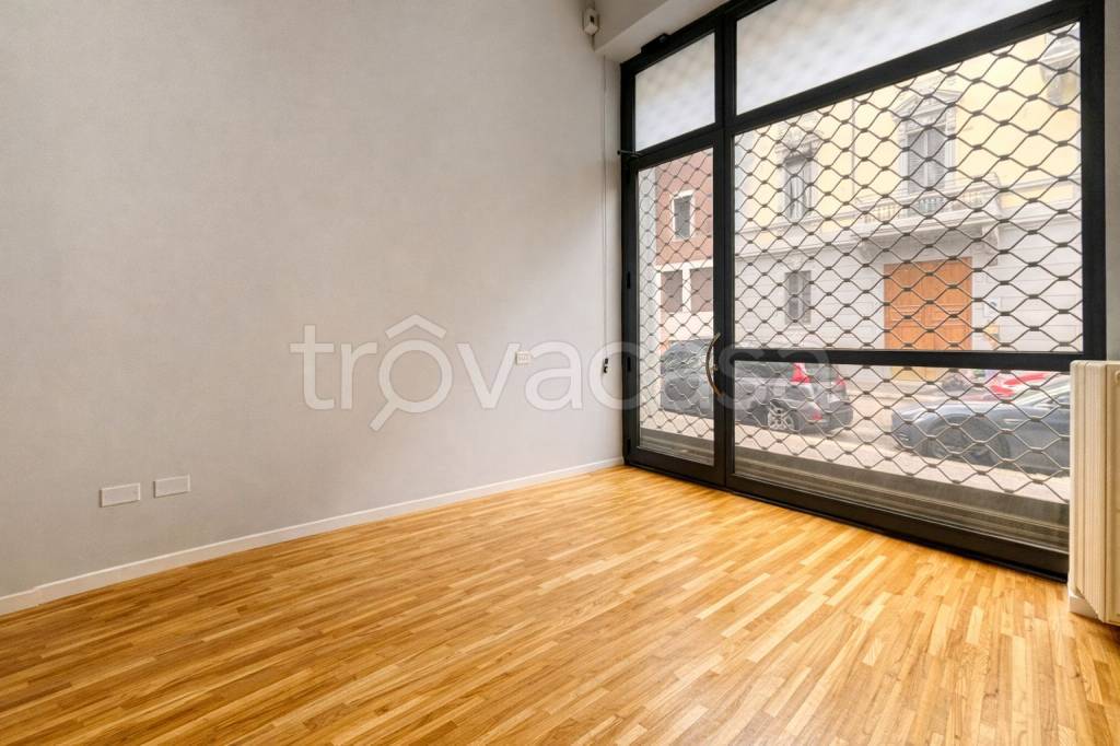 negozio in vendita a Milano in zona Isola
