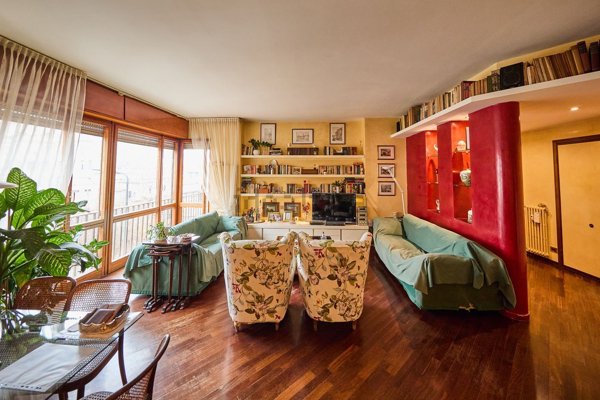 appartamento in vendita a Milano in zona Città Studi