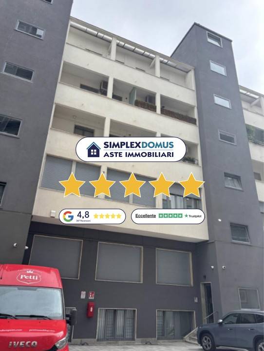 appartamento in vendita a Milano in zona Guastalla