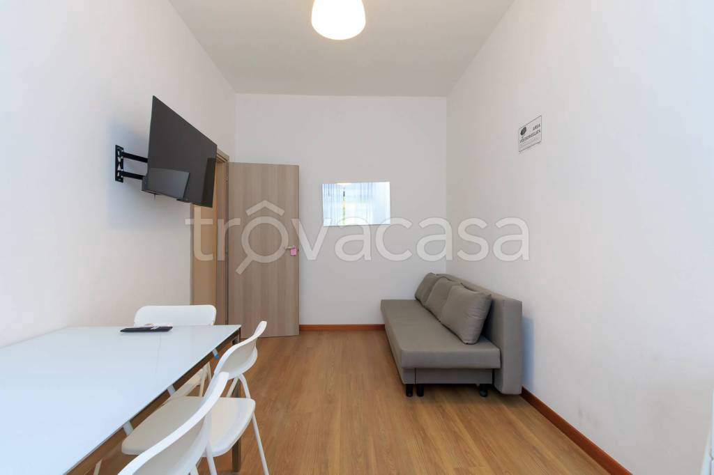 appartamento in vendita a Milano in zona Famagosta