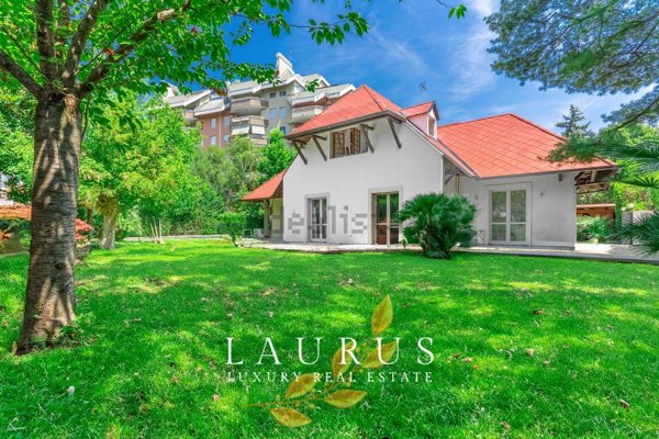 casa indipendente in vendita a Milano in zona San Siro