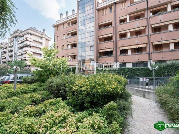 appartamento in vendita a Milano in zona Niguarda