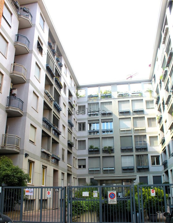 appartamento in vendita a Milano in zona Casoretto