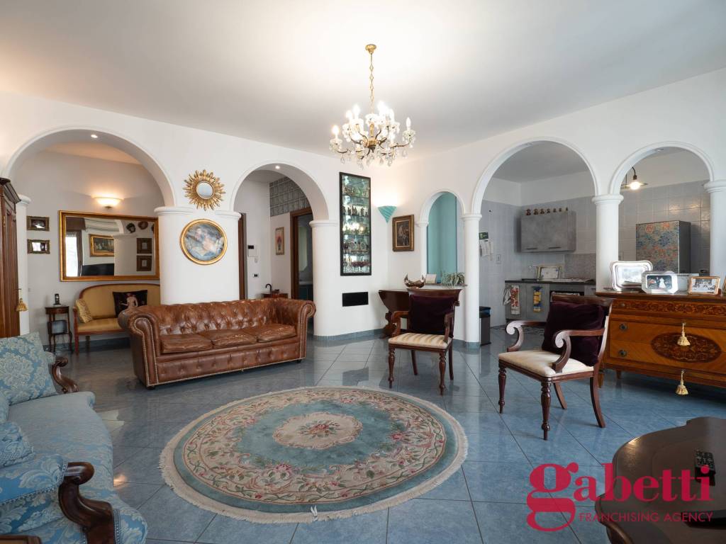 appartamento in vendita a Milano in zona Città Studi