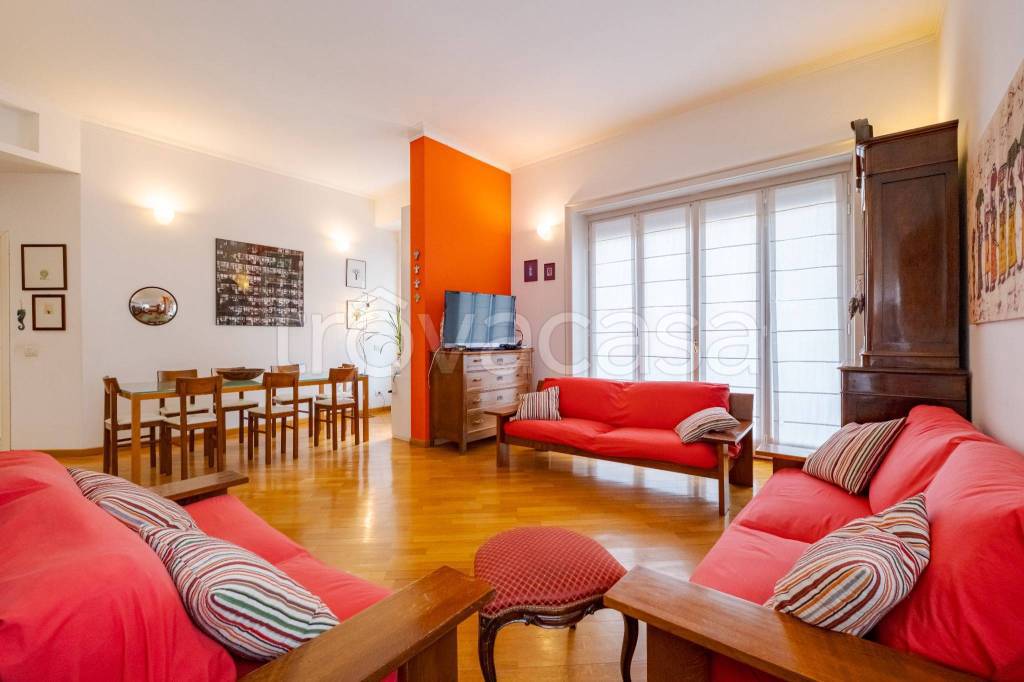 appartamento in vendita a Milano in zona Città Studi