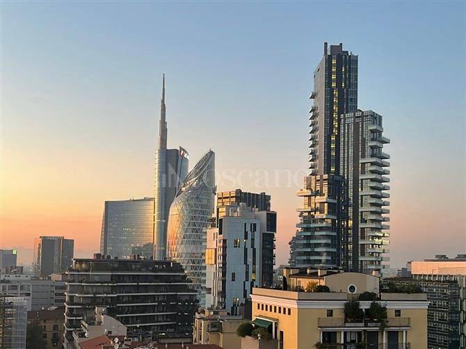 appartamento in vendita a Milano in zona Porta Garibaldi