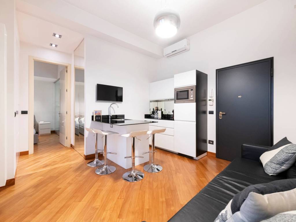 appartamento in vendita a Milano in zona Guastalla