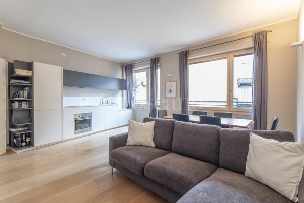 appartamento in vendita a Milano in zona Cinque Giornate