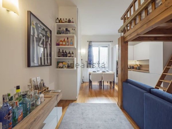 appartamento in vendita a Milano in zona Sant'Ambrogio